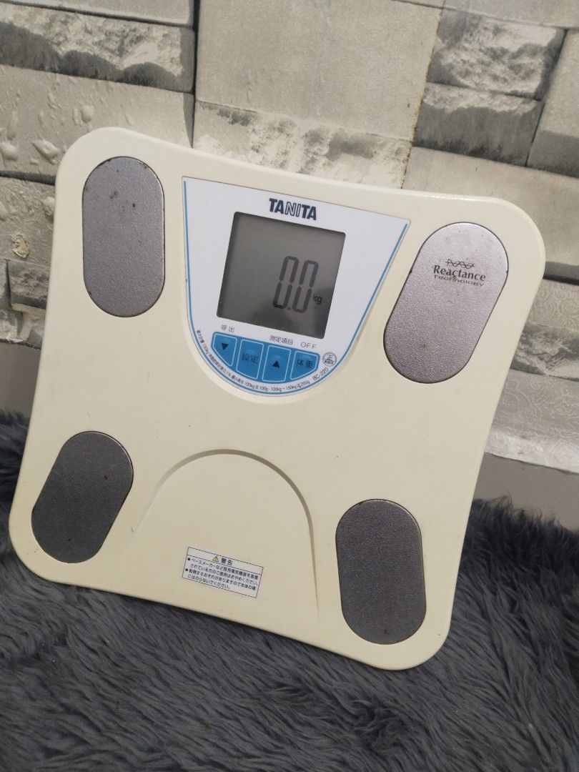 Affordable Tanita Body Composition Meter 😍👌 (Category: Health Monitors & Weighing Scales) located in Malolos. Submitted by afford.japan (Listing ID 1382355948, Image 2). Description: Affordable Tanita Body Composition Meter 😍👌.