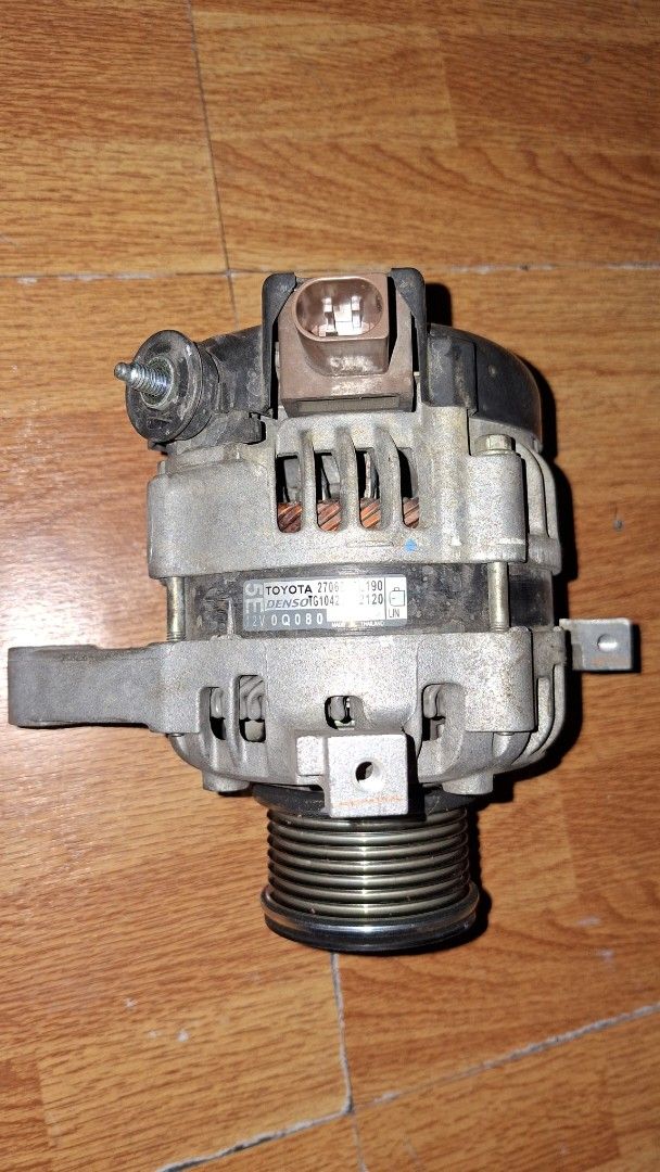 Alternator (genuine)for Innova 2.8 diesel engine., Car Parts ...