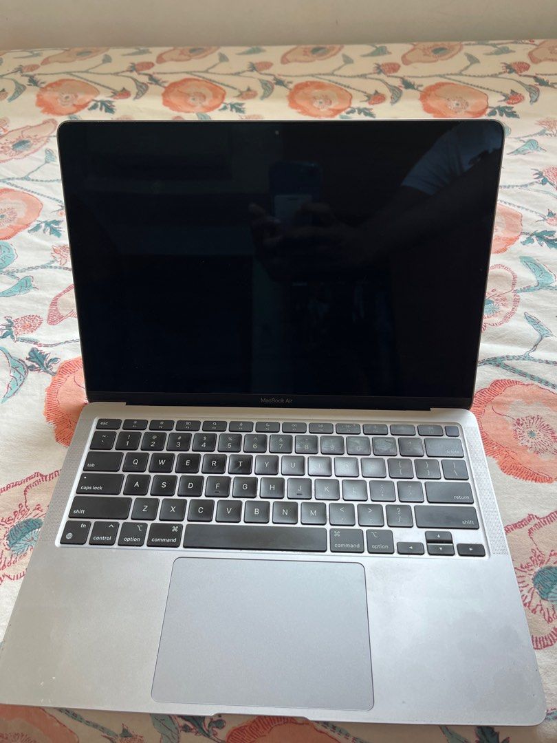 Apple MacBook Air, 2020, 13 inch, M1 chip63165659847298111