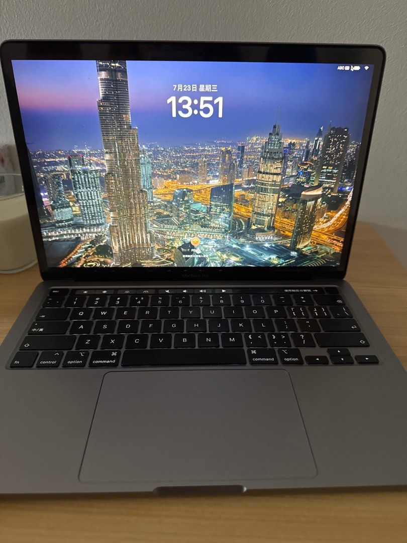 Apple MacBook Pro63222783376515111
