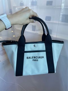 (Category: ) located in . Submitted by luxcollabmy (Listing ID 1382305359, Image 1). Description: .