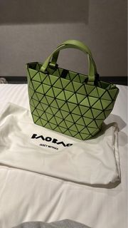 （分類：）位於 。 由 idakamm 提交（商品編號 1382460495，圖片 1）。簡介： 。