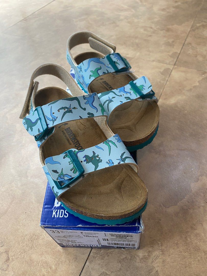 Birkenstock for Kids (Original) (Category: Babies & Kids Fashion) located in Santa Maria. Submitted by mbiancaserrano09 (Listing ID 1382314133, Image 3). Description: Original Birkenstock for Kids Milano Vegan Canvas size Eu31 Milano Hi Big Dino Boys size Eu33 Milano Desert Soil Ginger Brn size Eu31 Colorado Big Girls Dino Light Rose size Eu 33 Arizona Kids Boys size Eu33 - Sold Mogami Kids AS size Eu27 .