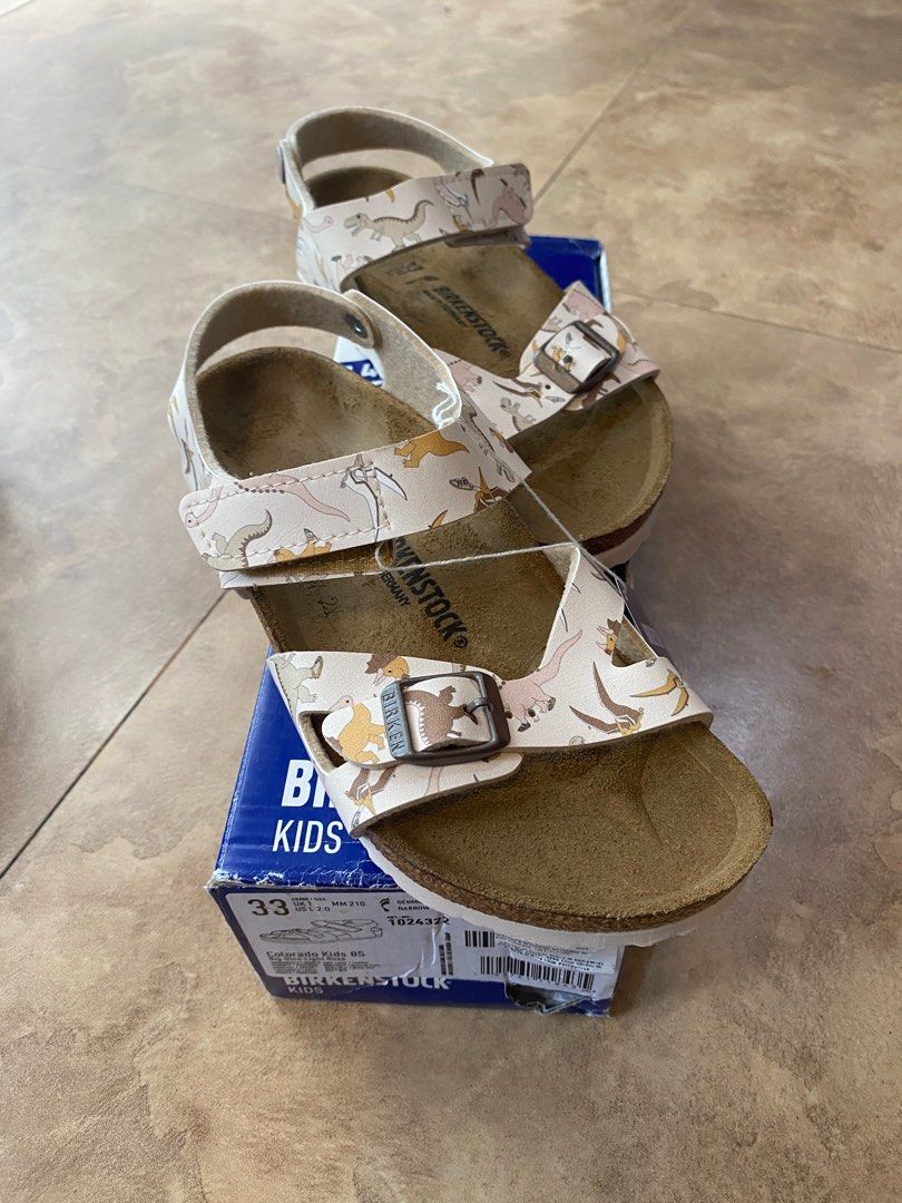 Birkenstock for Kids (Original) (Category: Babies & Kids Fashion) located in Santa Maria. Submitted by mbiancaserrano09 (Listing ID 1382314133, Image 2). Description: Original Birkenstock for Kids Milano Vegan Canvas size Eu31 Milano Hi Big Dino Boys size Eu33 Milano Desert Soil Ginger Brn size Eu31 Colorado Big Girls Dino Light Rose size Eu 33 Arizona Kids Boys size Eu33 - Sold Mogami Kids AS size Eu27 .