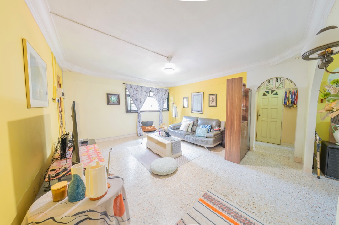 (Category: ) located in . Submitted by realtormun_ (Listing ID 1382398203, Image 1). Description: .