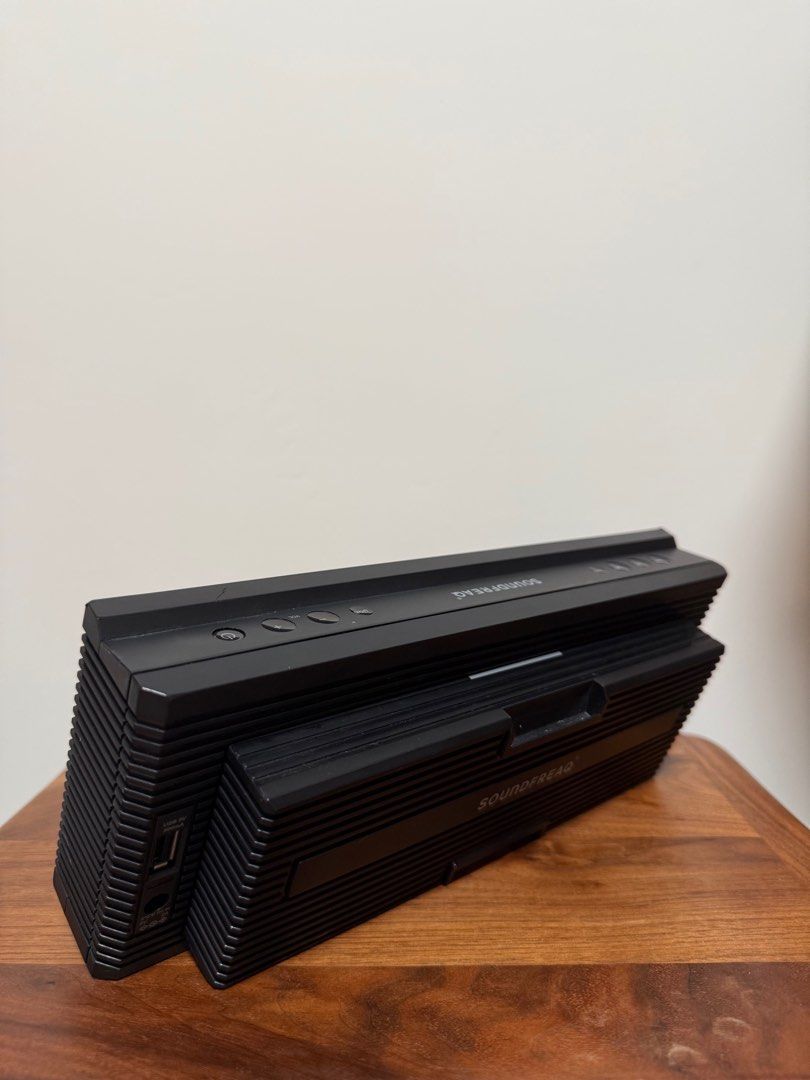 Bluetooth Speaker （分類：Soundbar、揚聲器、藍牙喇叭、耳擴）位於 Hong Kong。 由 _little_red 提交（商品編號 1382381613，圖片 2）。簡介： Soundfreaq Sound Kick Bluetooth Speaker SFQ-04 Audio System Black Portable。