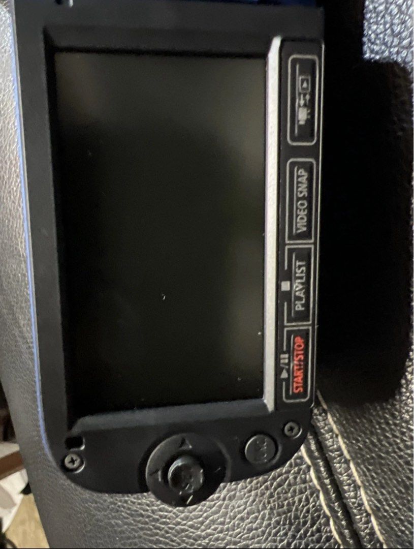 Canon FS400 digital video camcorder (Category: Video Cameras) located in Rodriguez. Submitted by maqaroo (Listing ID 1382337728, Image 2). Description: need funds inclusions: battery charger bag minimal scratches and paint wearing off button (can still be used) no other issues.