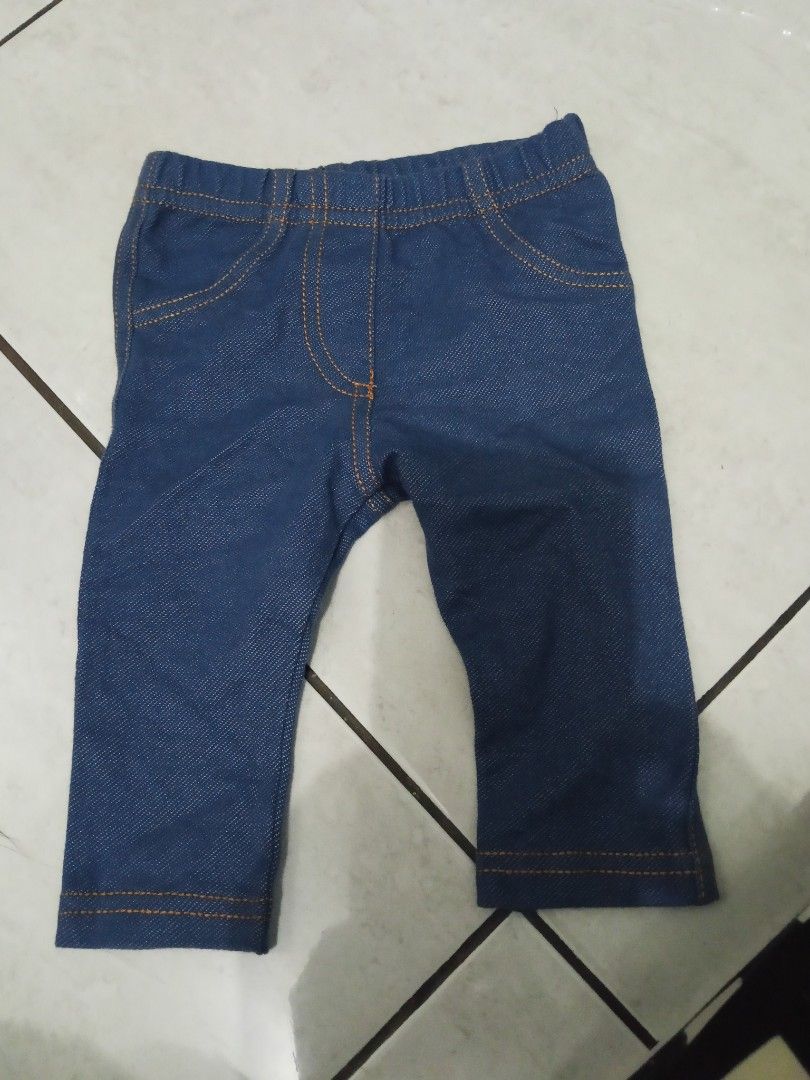 celana jeans bayi (Kategori: Baju Bayi) berada di Jakarta Selatan. Dikirim oleh kig.preloved (ID iklan 1382309766, Gambar 1). Deskripsi: .