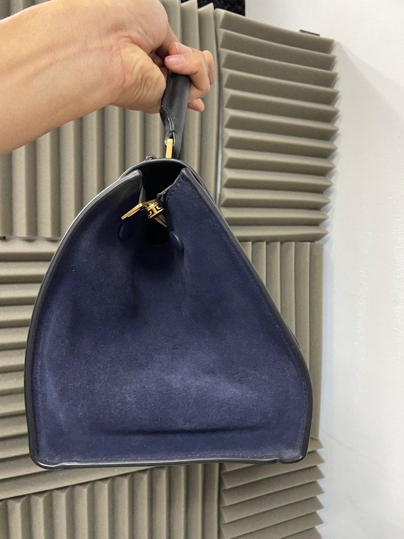 CELINE Trapeze Small Python Tricolor Leather Bag (Category: Luxury Bags & Wallets) located in Manila. Submitted by luxemax_09 (Listing ID 1382426220, Image 2). Description: .
