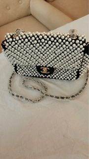 (Category: ) located in . Submitted by thatfashionvictim (Listing ID 1382380477, Image 1). Description: .