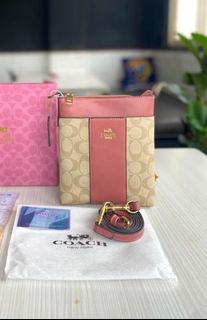 (Kategori: ) berada di . Dikirim oleh love_store88 (ID iklan 1382400699, Gambar 1). Deskripsi: .