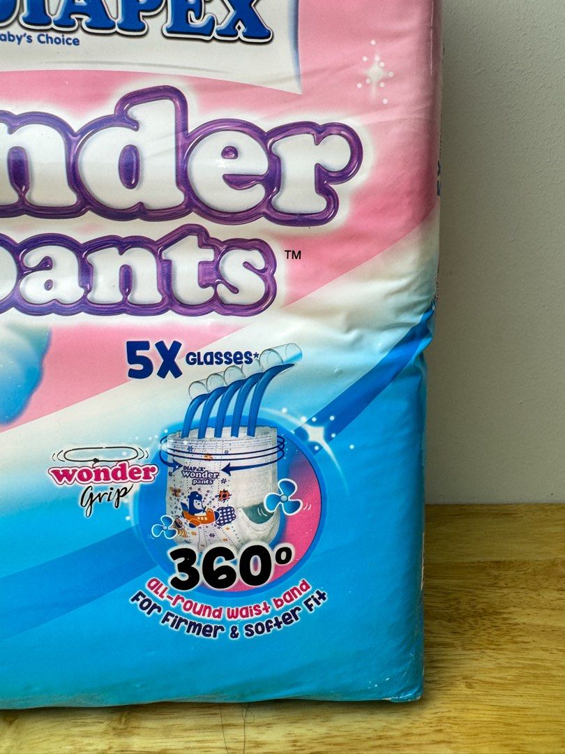 Diapex Wonder Pants Super Jumbo Pack M60+4 (Category: Diapers & Baby Wipes) located in Seri Manjung. Submitted by applev7 (Listing ID 1382431533, Image 2). Description: Diapex Wonder Pants Super Jumbo Pack M60+4 Assalamu'alaikum dan selamat sejahtera, Saya ada dua pack Diapex Wonder Pants Super Jumbo Saiz M. Setiap pack ada 60pcs + 4 Free. Reason jual sebab anak dah besar tak muat. Harga nak letgo satu pack RM 25 COD area KL atau Putrajaya pamper