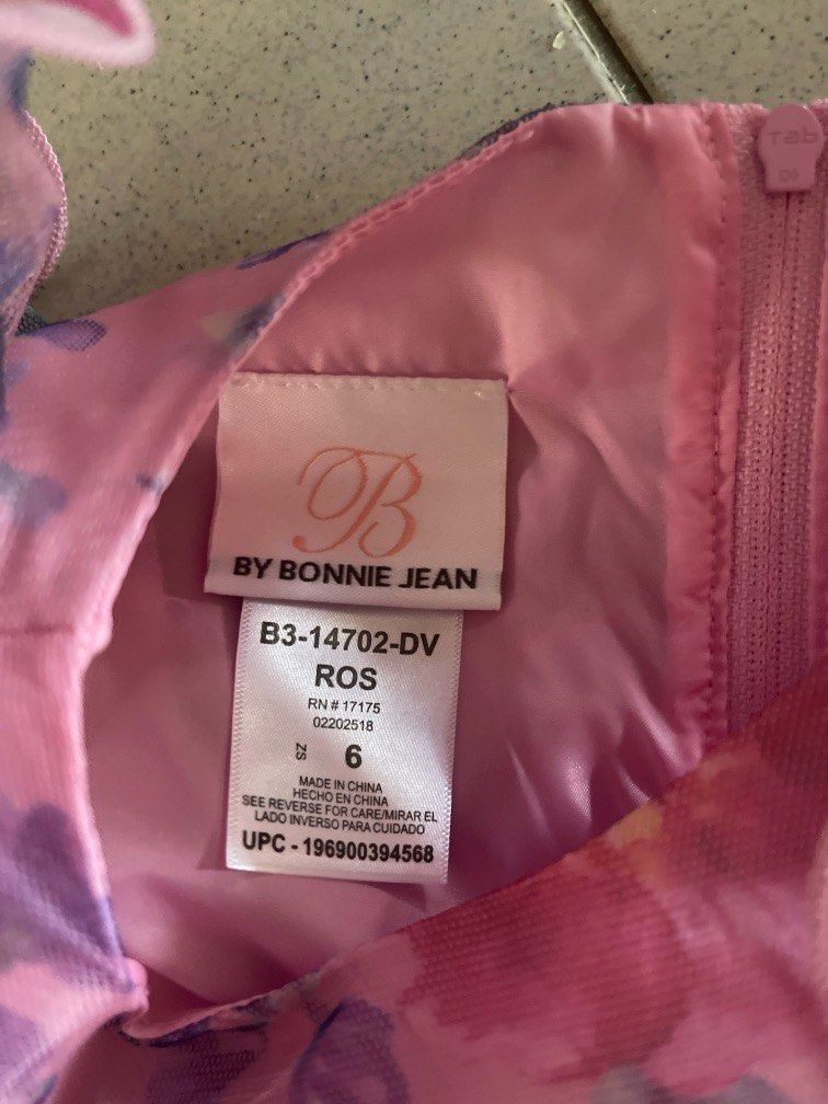 Dress girl 5/6y (Category: Babies & Kids Fashion) located in Johor Bahru. Submitted by windazmzmi (Listing ID 1382334933, Image 2). Description: Dress floral girl Size 5/6y (small cutting) Color fuschia New with tag.