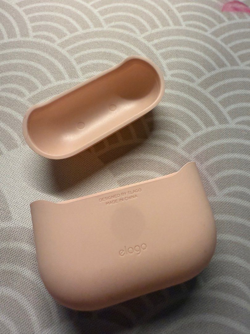 Elago Case Airpods Gen 3 (Category: Portable Audio Accessories) located in Pasig City. Submitted by lbsunflower (Listing ID 1382423243, Image 1). Description: For Airpods Gen 3 Like new Silicone rubber like.