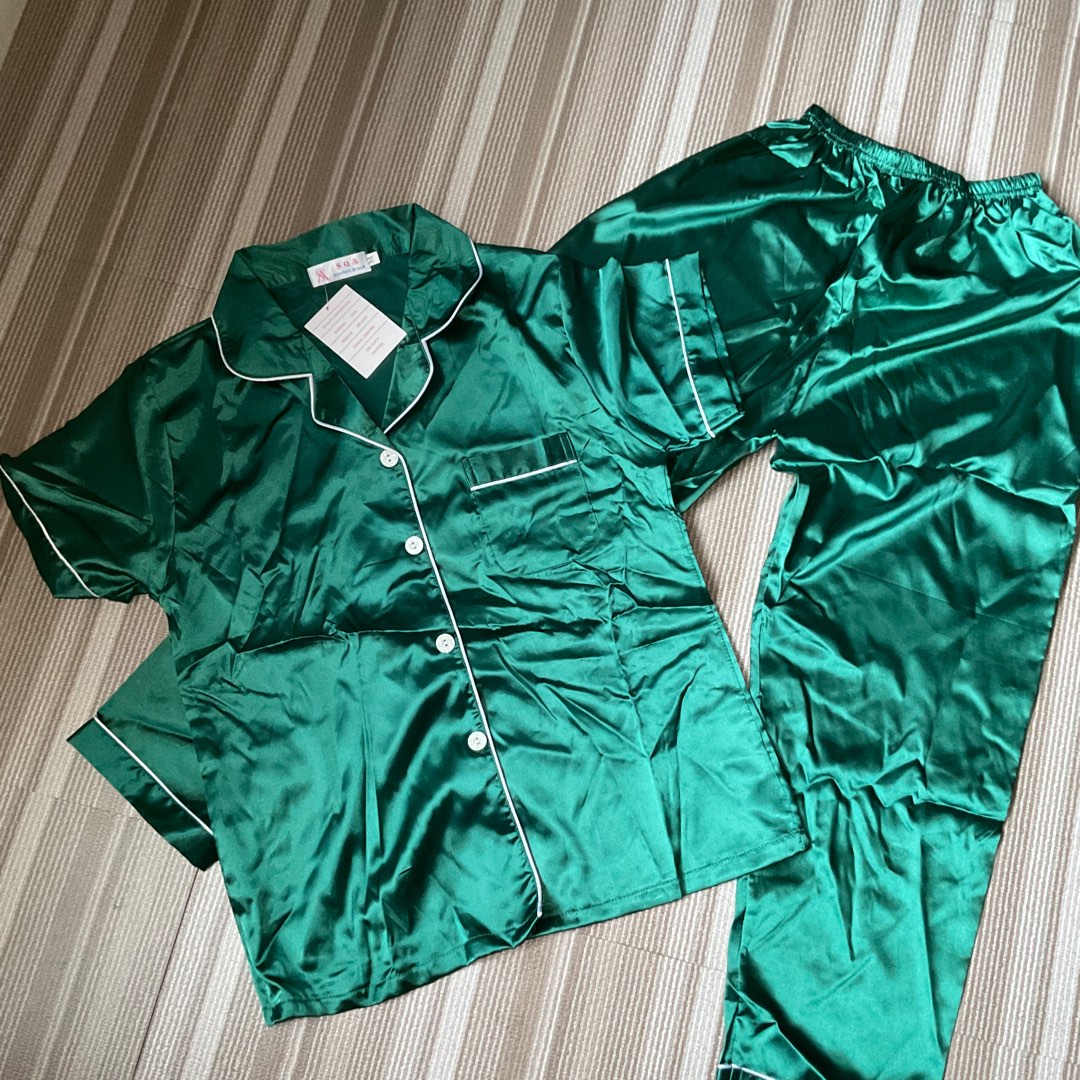Emerald Elegance Green Kurta with White Pajama Ensemble - Rent
