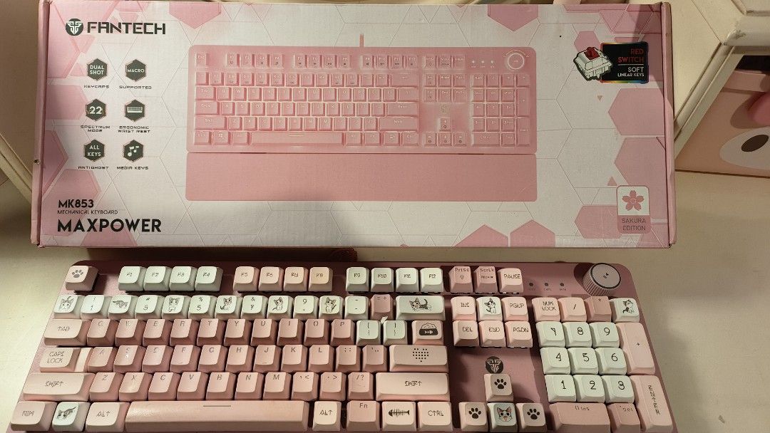 Fantech Sakura Edition mk853 (Category: Computer Keyboard) located in Las Pinas. Submitted by oddphoenix.2e5c23 (Listing ID 1382368174, Image 1). Description: changed up the keycaps rfs: no longer playing games as much andd it's wayy too big for my desk!! haven't used it in years it's just collecting dust in my room huhu.