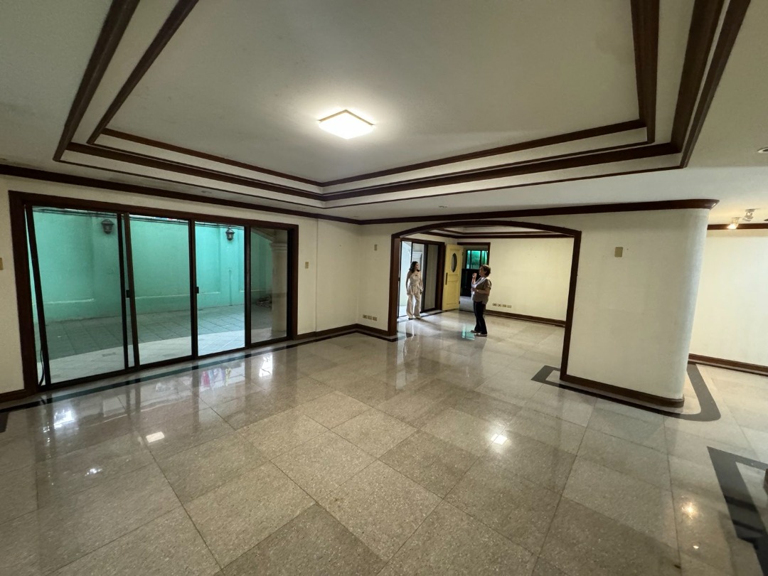 (Category: ) located in . Submitted by oneglobalrealty (Listing ID 1382366013, Image 1). Description: .
