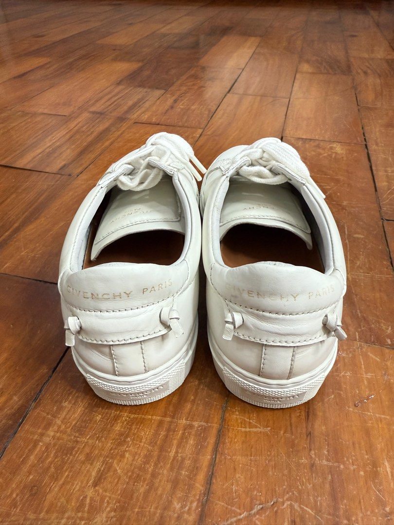 Givenchy Sneakers (Category: Sneakers) located in Makati City. Submitted by decluttering822 (Listing ID 1382349342, Image 3). Description: .