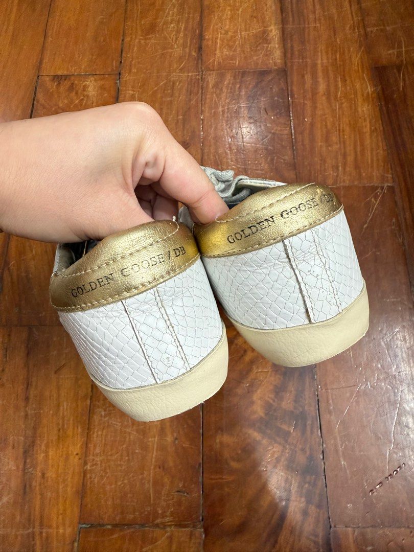 Golden Goose Sneakers (Category: Sneakers) located in Makati City. Submitted by decluttering822 (Listing ID 1382349541, Image 2). Description: .