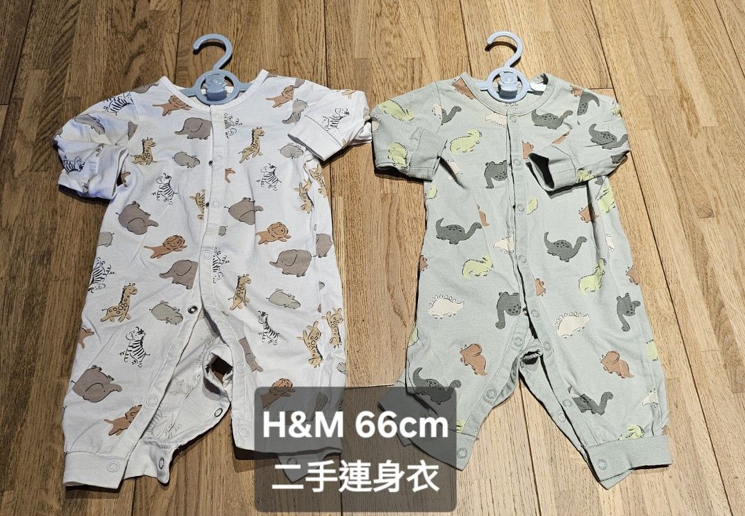 由 molly_brown (刊登 ID 1382323714，圖片 1) 提交，位於 基隆市 (Keelung) 的 H&M動物連身衣兩件 (類別：嬰兒及兒童流行時尚)，說明：兩件一起出售 沒有明顯汙點漬。