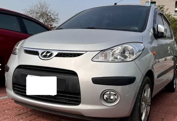 由 vivian19932004 (刊登 ID 1382373406，圖片 2) 提交，位於 新北市 (New Taipei) 的 Hyundai i10 2009款 銀色 (類別：汽車出售)，說明：💥認證中古車歡迎你來帶回家💥 💥車輛應有盡有趕緊來搶便宜💥 ⚠️車商賣車 同行勿擾⚠️ ⬇️車輛資訊⬇️ 🔶Hyundai i10 2009款 銀色 🔶里程:16萬 🔶燃料:汽油 🔶年份:2009 🔶排氣:1.1L 🔶變速:自排 🔶驅動:2WD 🔶乘客數:5門5座 ⭕合格認證⭕專業鑑定⭕檢定報告 📌五大保證↘️ 無泡水、無事故、無AB接合車、里程保證、無計程車 📌五大保固↘️ 引擎、方向機、變速箱、發電機、啟動馬達 🔥🔥買好車找上游最便宜🔥🔥 🎈均有第三方權威認證🎈 🎈超優質一手清倉特價🎈 ♠️車況超美不怕你看 ♥️還可配合萊茵鑑定 ♦️里程公開透明無調表 ♣️一條龍服務包您滿意 💯只要車況與認證表不符、可退車並全額退費❣️ ✅可分期✅可貸款✅配
