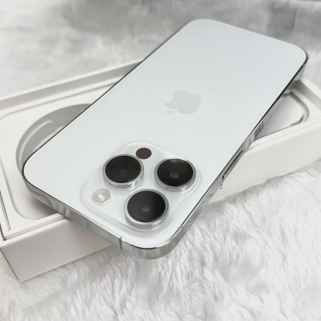 由 rachellzx10799 (刊登 ID 1382337120，圖片 2) 提交，位於 新北市 (New Taipei) 的 iPhone 14 Pro 128g 銀✨原盒在 全機無傷 (類別：iPhone 14 系列)，說明：iPhone 14 Pro 128g 銀色 原盒在 剛更換原廠電池100% 全機漂亮無傷 超讚機況 功能已檢測全數正常👍 雙北桃可面交試機 外縣市可錄影寄送 新北有實體店面安心有保障❤️ ✨現金不足可先付定金保留至發薪日 ✨可舊機貼換新機 ✨可無卡分期/信用卡分期。