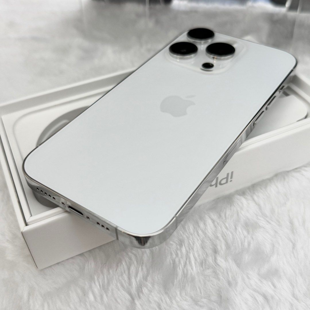 由 rachellzx10799 (刊登 ID 1382337120，圖片 3) 提交，位於 新北市 (New Taipei) 的 iPhone 14 Pro 128g 銀✨原盒在 全機無傷 (類別：iPhone 14 系列)，說明：iPhone 14 Pro 128g 銀色 原盒在 剛更換原廠電池100% 全機漂亮無傷 超讚機況 功能已檢測全數正常👍 雙北桃可面交試機 外縣市可錄影寄送 新北有實體店面安心有保障❤️ ✨現金不足可先付定金保留至發薪日 ✨可舊機貼換新機 ✨可無卡分期/信用卡分期。