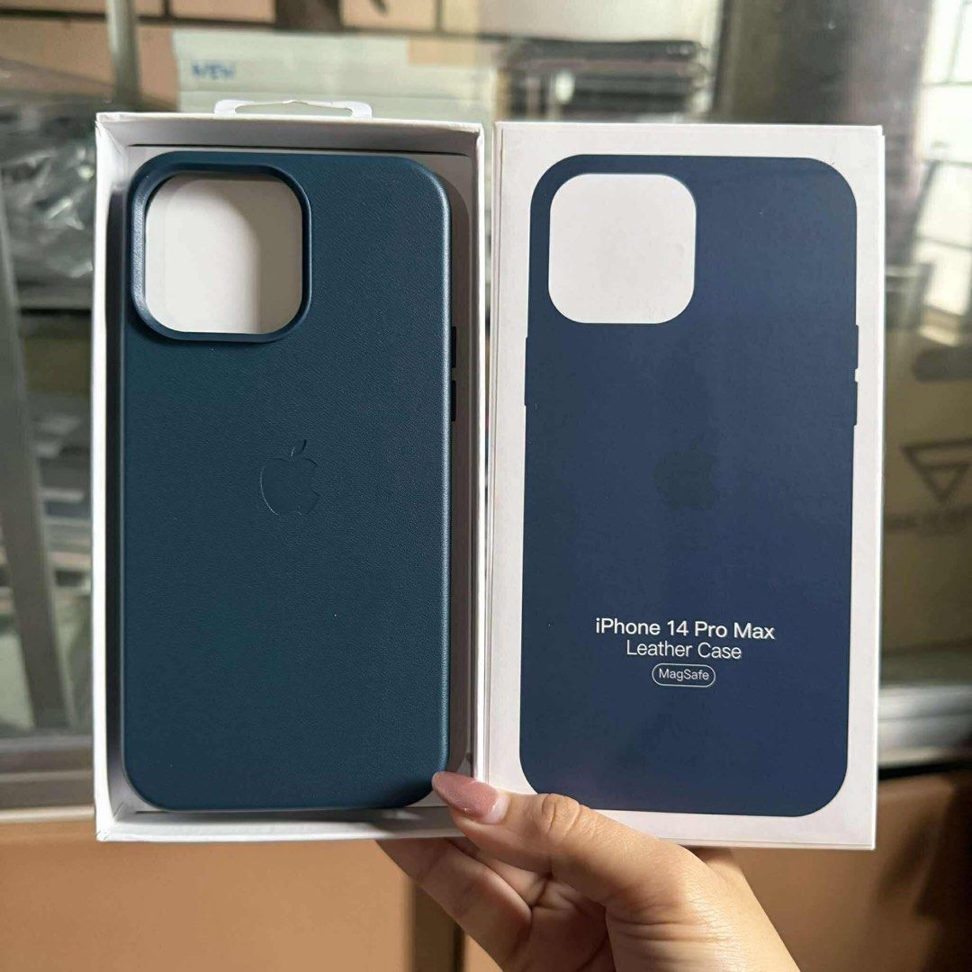 iPhone 14 Pro Max Premium Magsafe Leather with Case Animation🆕 (Category: Cases & Sleeves) located in Quezon City. Submitted by rcstny (Listing ID 1382403939, Image 3). Description: iPhone 14 Pro Max Premium Magsafe Leather with Case Animation🆕 - leather case - magsafe ready with case animation - wireless charging - magnetic case - also available for iP14 & 14Pro - Colors: Black, Taupe Brown, Golden Brown, Blue & Elderberry ₱650 MOP: Gcash/BDO.