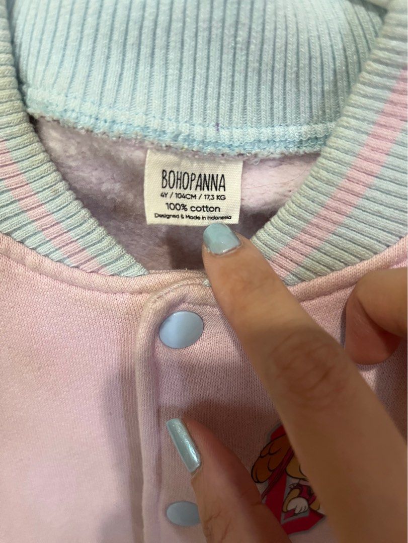 Jaket anak Paw's Patrol (Kategori: 1 hingga 3 tahun) berada di Jakarta Utara. Dikirim oleh ameliasells (ID iklan 1382438648, Gambar 3). Deskripsi: Ada bbrp noda silakan liat sendiri di gambar Size ada di gambar.