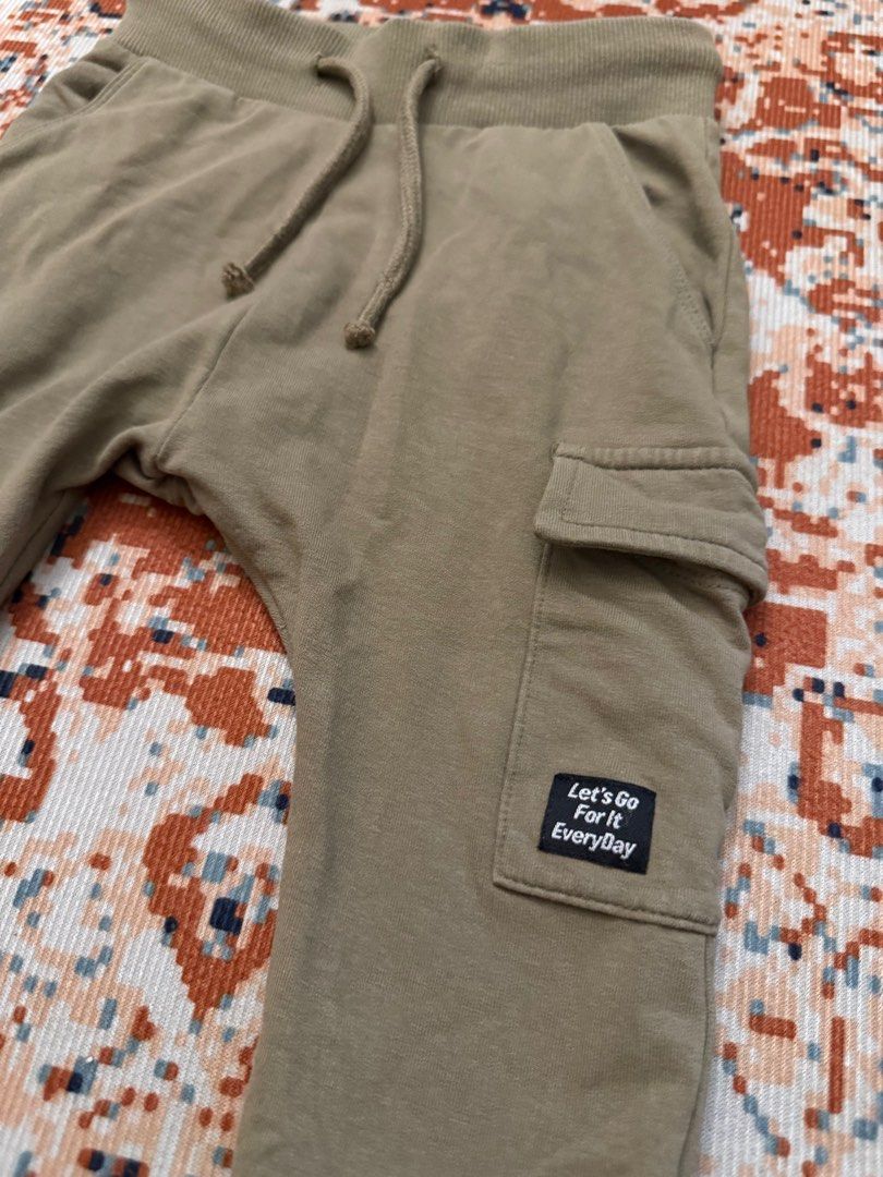 Joggers (Category: Babies & Kids Fashion) located in Kuantan. Submitted by irisandbaby (Listing ID 1382452224, Image 2). Description: .