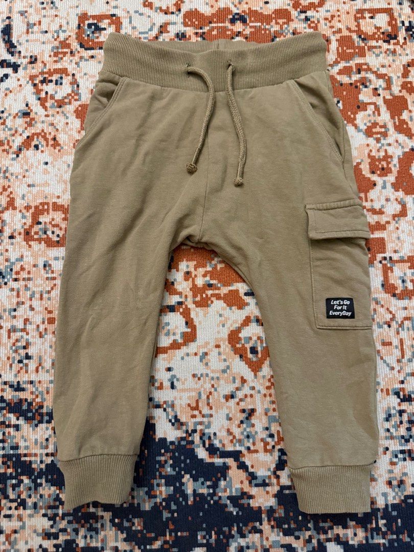 Joggers (Category: Babies & Kids Fashion) located in Kuantan. Submitted by irisandbaby (Listing ID 1382452224, Image 1). Description: .