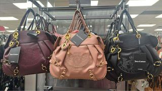 (Category: ) located in . Submitted by vs-closet (Listing ID 1382366892, Image 1). Description: .