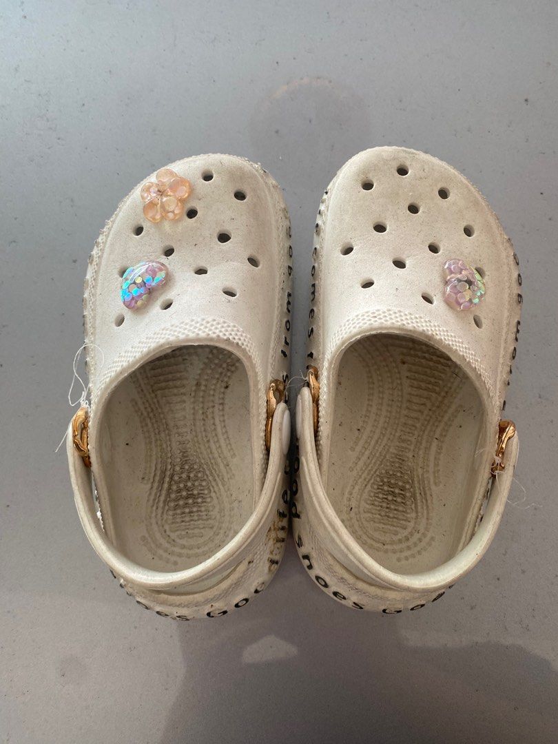 Kasut kanak2 (Category: Babies & Kids Fashion) located in Banting. Submitted by bryanchai1994 (Listing ID 1382353892, Image 1). Description: Size 150mm.