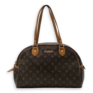 (Category: ) located in . Submitted by carousellluxury (Listing ID 1375941588, Image 1). Description: .