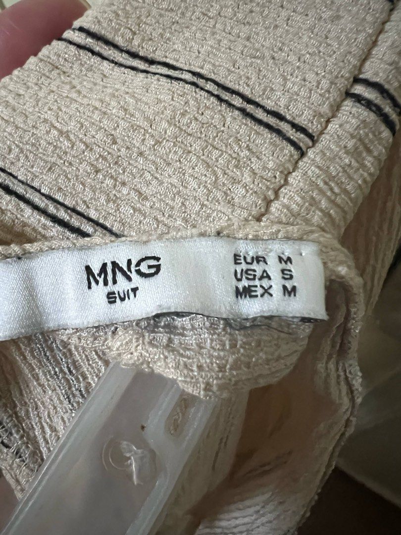 Mango Backless dress (Category: Dresses) located in Quezon City. Submitted by sof1958 (Listing ID 1382301050, Image 2). Description: Like new Worn twice only Size: S (but can fit up to size M).