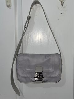 Matin kim buckle bag” 出售中| 線上購買100+ “Matin kim buckle
