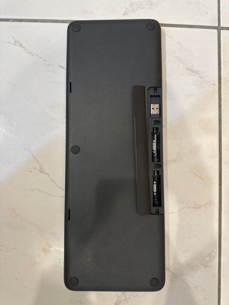 由 cecilurdg26 (刊登 ID 1382350090，圖片 2) 提交，位於 台北市 (Taipei) 的 Microsoft keyboard (類別：電腦鍵盤及相關產品)，說明：Lighlty used microsoft keyboard, need batteries 。
