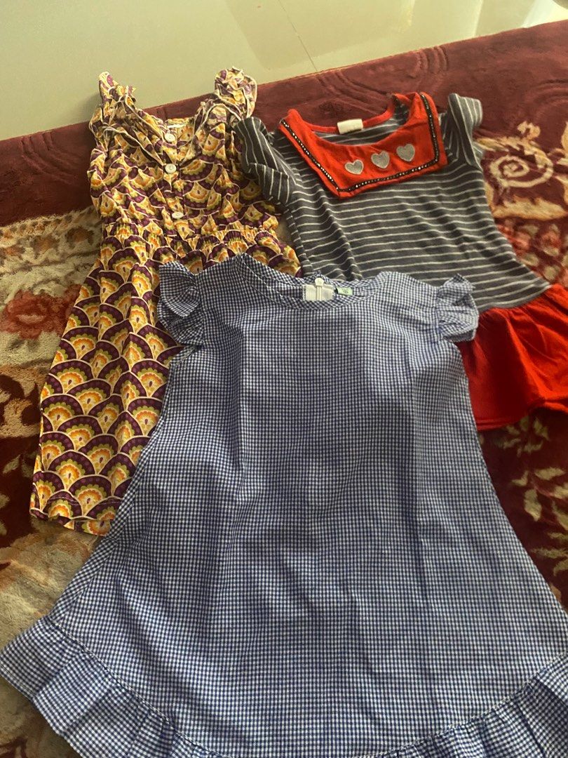 Mididress (Kategori: Baju Bayi) berada di Bogor. Dikirim oleh ridaaridae70028 (ID iklan 1382301195, Gambar 1). Deskripsi: 3 baju 30ribu.