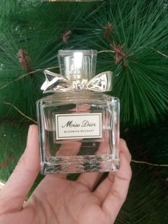 (Kategori: ) berada di . Dikirim oleh mey_prelovedgoods (ID iklan 1382399309, Gambar 1). Deskripsi: .