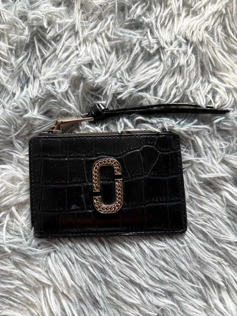 MJ Wallet (Category: Luxury Bags & Wallets) located in Bulacan. Submitted by lenggayy (Listing ID 1382298901, Image 1). Description: Orig price is 8,000.