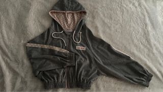 (Kategori: ) berada di . Dikirim oleh treasuretrove_preloved (ID iklan 1382346587, Gambar 1). Deskripsi: .