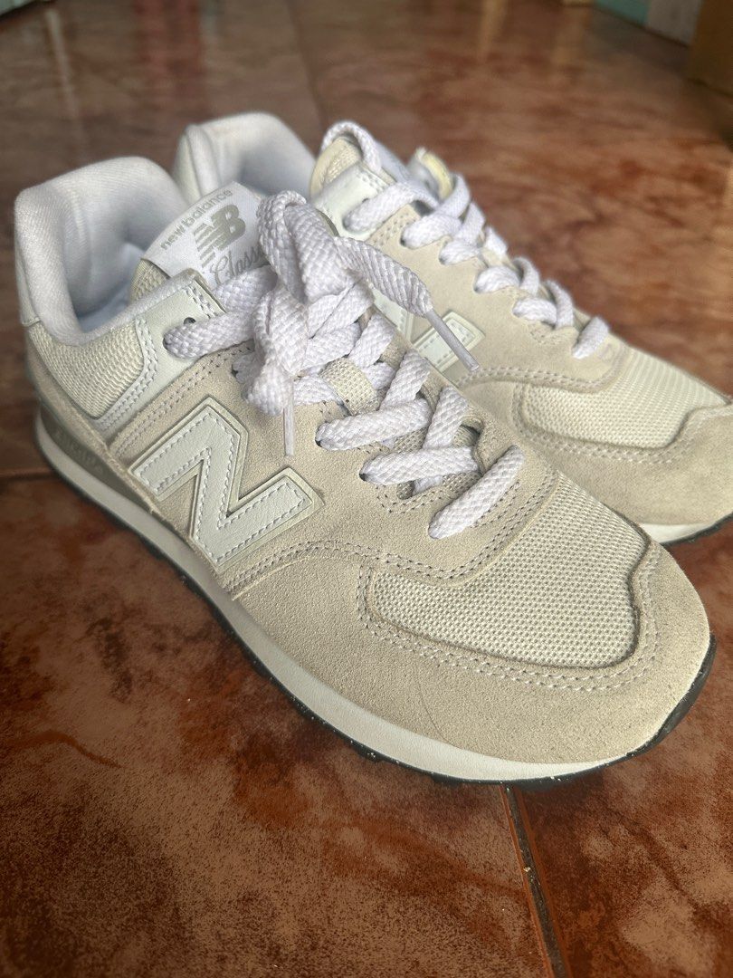 NEW BALANCE 574 LIKE NEW (Category: Sneakers) located in Quezon City. Submitted by supernami (Listing ID 1382350544, Image 2). Description: Bestseller color Nimbus cloud with white Size US WOMEN 7.5 US MEN 6 UK 5.5 EU 38 CM 24.5 Worn once Complete box and receipt.