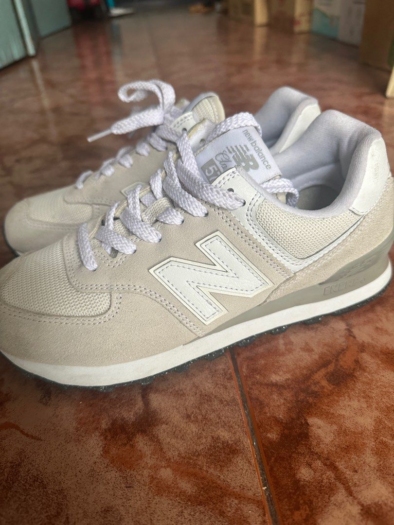 NEW BALANCE 574 LIKE NEW (Category: Sneakers) located in Quezon City. Submitted by supernami (Listing ID 1382350544, Image 1). Description: Bestseller color Nimbus cloud with white Size US WOMEN 7.5 US MEN 6 UK 5.5 EU 38 CM 24.5 Worn once Complete box and receipt.