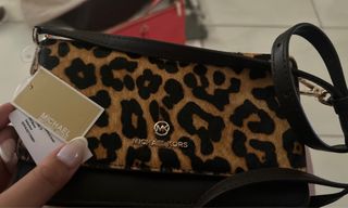 (Kategori: ) berada di . Dikirim oleh prelovedbyliliiee_ (ID iklan 1382413354, Gambar 1). Deskripsi: .