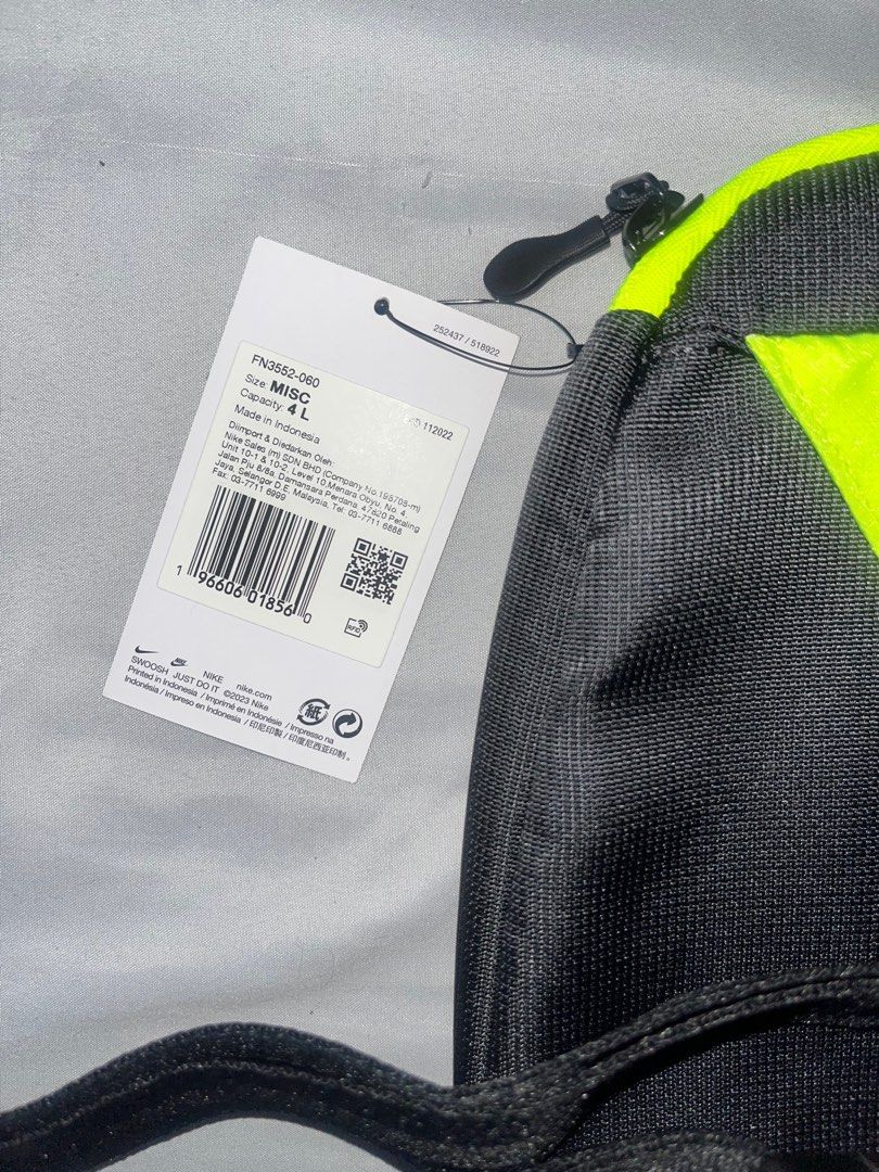 Nike Air Max Body Sling Bag (Category: Belt bags, Clutches and Pouches) located in Angeles City. Submitted by daily_essentials.25 (Listing ID 1382478492, Image 2). Description: Nike Air Max Body Sling Bag BNDS No issues +shipping .
