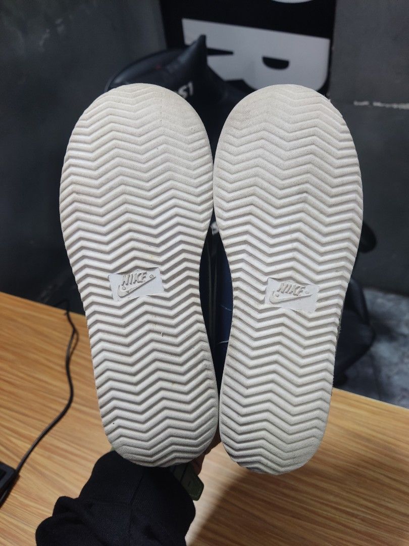 Nike Cortez (Kategori: Orang Tua, Bayi & Anak - Lainnya) berada di Bukittinggi. Dikirim oleh nrbranded (ID iklan 1382301356, Gambar 3). Deskripsi: 𝐁𝐫𝐚𝐧𝐝 : 𝙉𝙞𝙡𝙚 𝘾𝙤𝙧𝙩𝙚𝙯 𝐒𝐢𝐳𝐞 : 33.5 (210) 𝐌𝐚𝐝𝐞 𝐢𝐧 : 𝙄𝙣𝙙𝙤𝙣𝙚𝙨𝙞𝙖 𝐊𝐨𝐧𝐝𝐢𝐬𝐢 : 9/10.