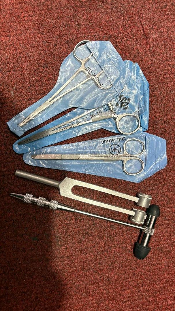 Nursing duty paraphernalia for nursing students (Category: Medical Supplies & Tools) located in Manila. Submitted by prelovedforsale. (Listing ID 1382339957, Image 2). Description: inclusions: leg bag, gauze, tuning fork, reflex hammer, sterile tongue depressor, pbt bandage, trinagular bandage, scissors, torniquet, heparin cap, sterile cord clamp, cotton applicator canister, lubricating jelly additional : size 7 sterile gloves:12 pesos each (take