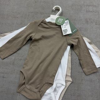 (Category: ) located in . Submitted by dearlila.preloved (Listing ID 1382310525, Image 1). Description: .