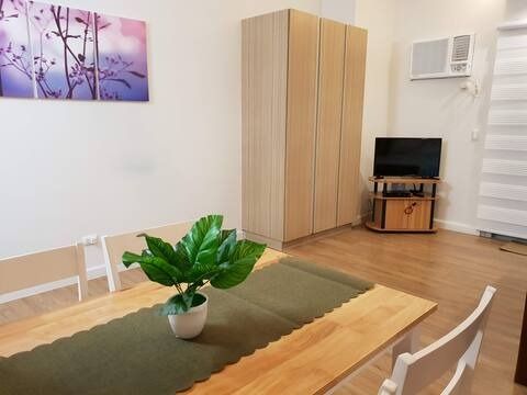 One Maridien Studio with balcony for sale (Category: Apartments & Condos) located in Taguig. Submitted by cynchpaladyap (Listing ID 1382307530, Image 2). Description: For sale: One Maridien 37th floor studio with balcony 48 sqm furnished No parking Php 12M .