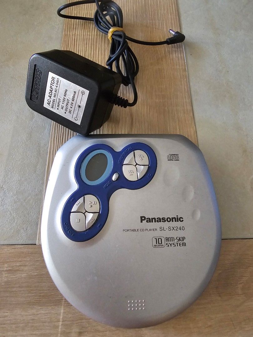由 peggy0087 (刊登 ID 1382371817，圖片 1) 提交，位於 新北市 (New Taipei) 的 Panasonic CD隨身聽 日本原裝製 功能正常可播放讀取 (類別：音樂播放裝置 MP3及CD 播放器)，說明：。